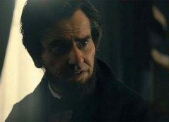Les premières images de la série policière Manhunt sur l'assassinat de Lincoln.